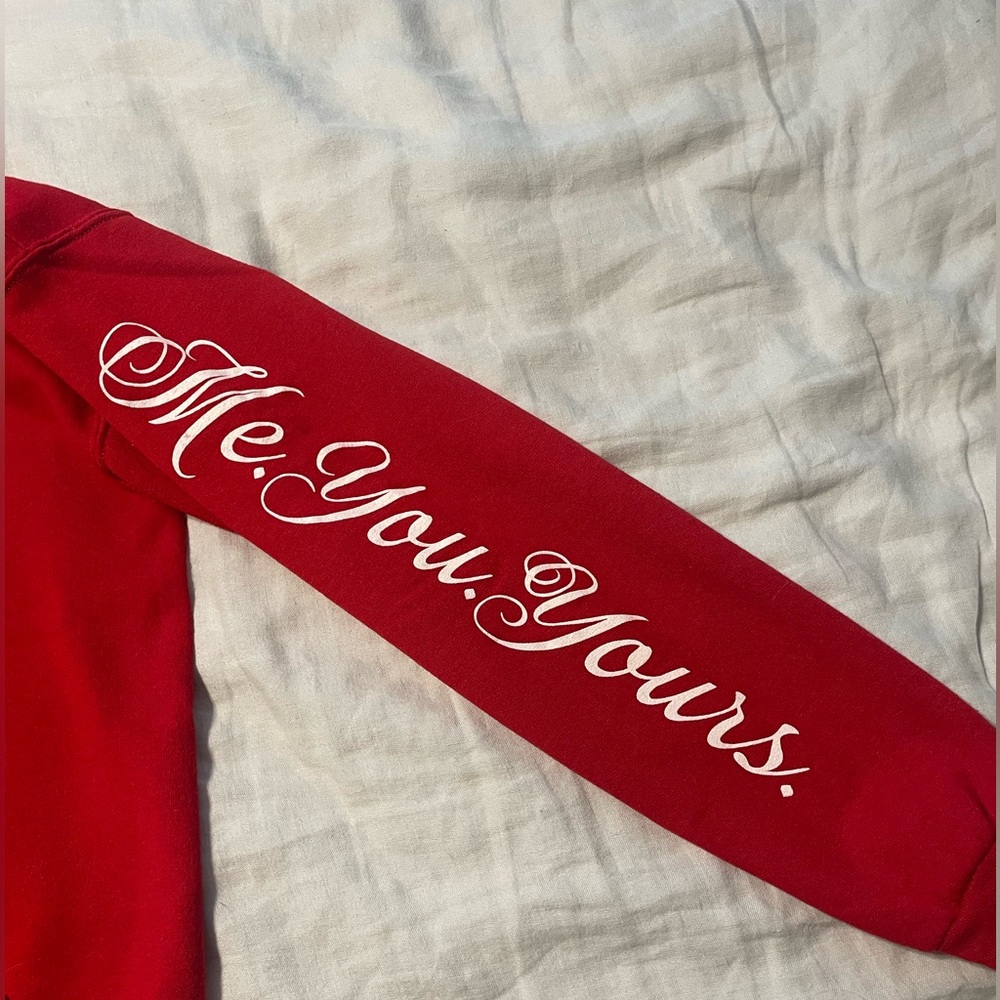 GXVE Beauty by Gwen Stefani Red and White Oversized Hoodie Sz S - Picture 4 of 9